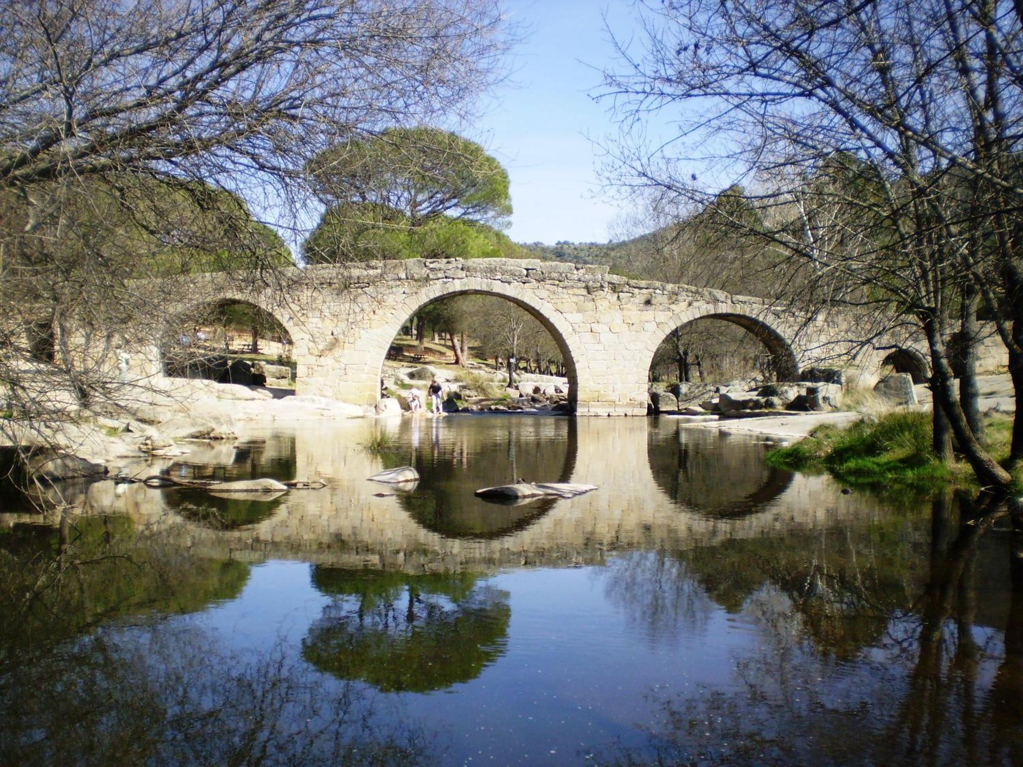 Casa Rural Los Olivos De Robledo De Chavela La Estacion エクステリア 写真